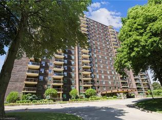 966 Inverhouse Dr #1605, Mississauga, ON L5J4B6