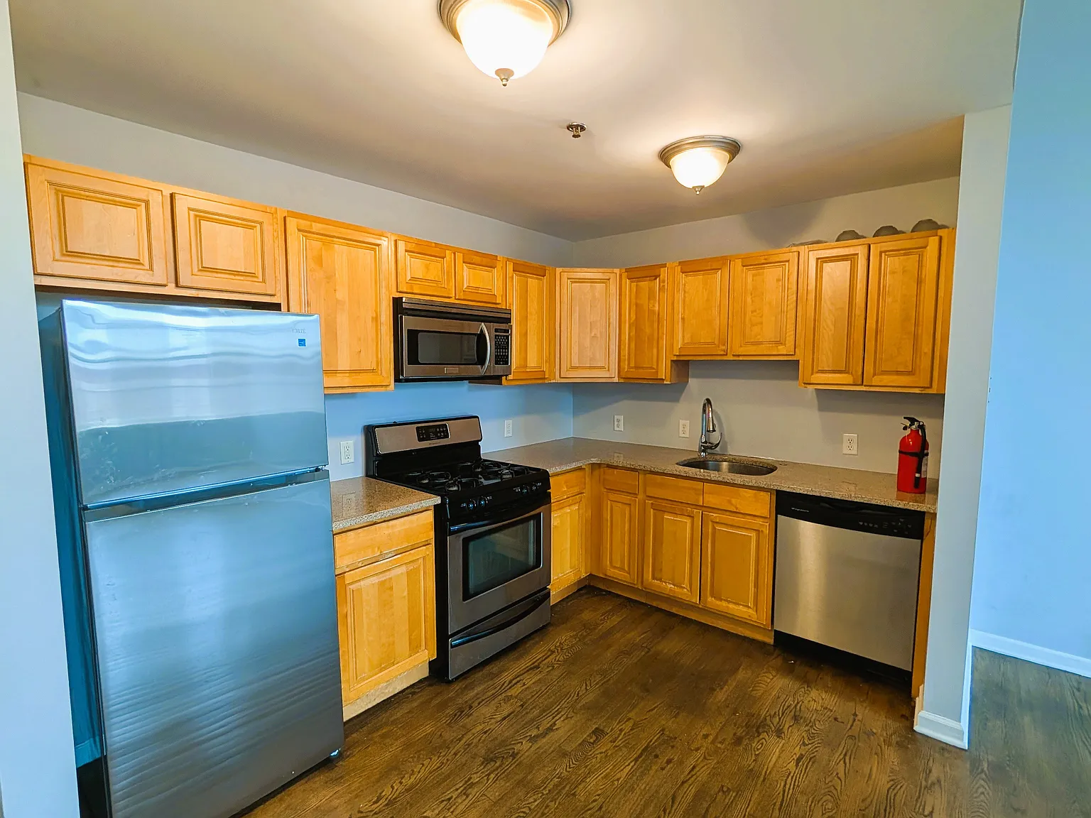 2 bed, $2,300 — Photo 3