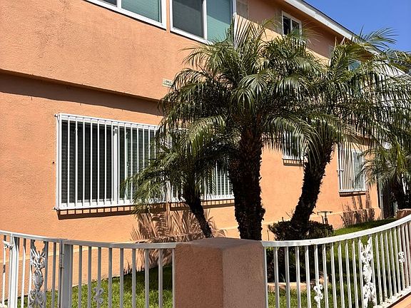 2nd image of 1133 Freeman Ave APT 14