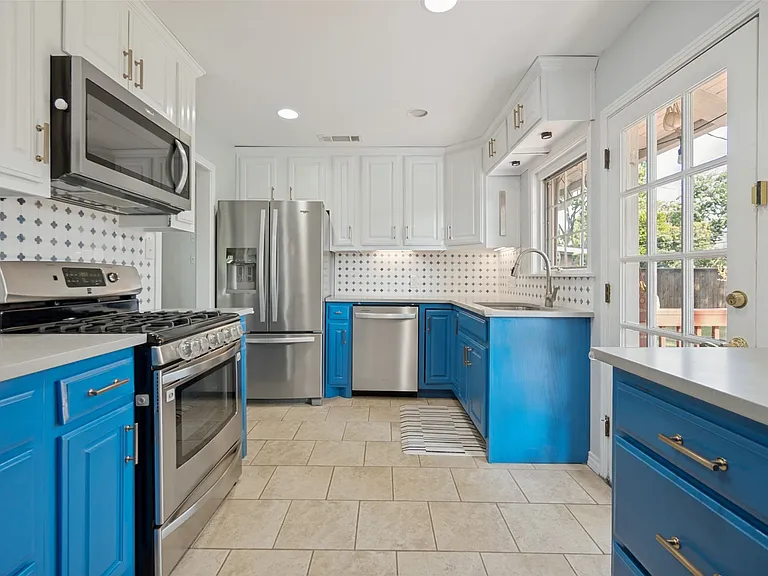 4144 Beechwood Ln — Photo 8