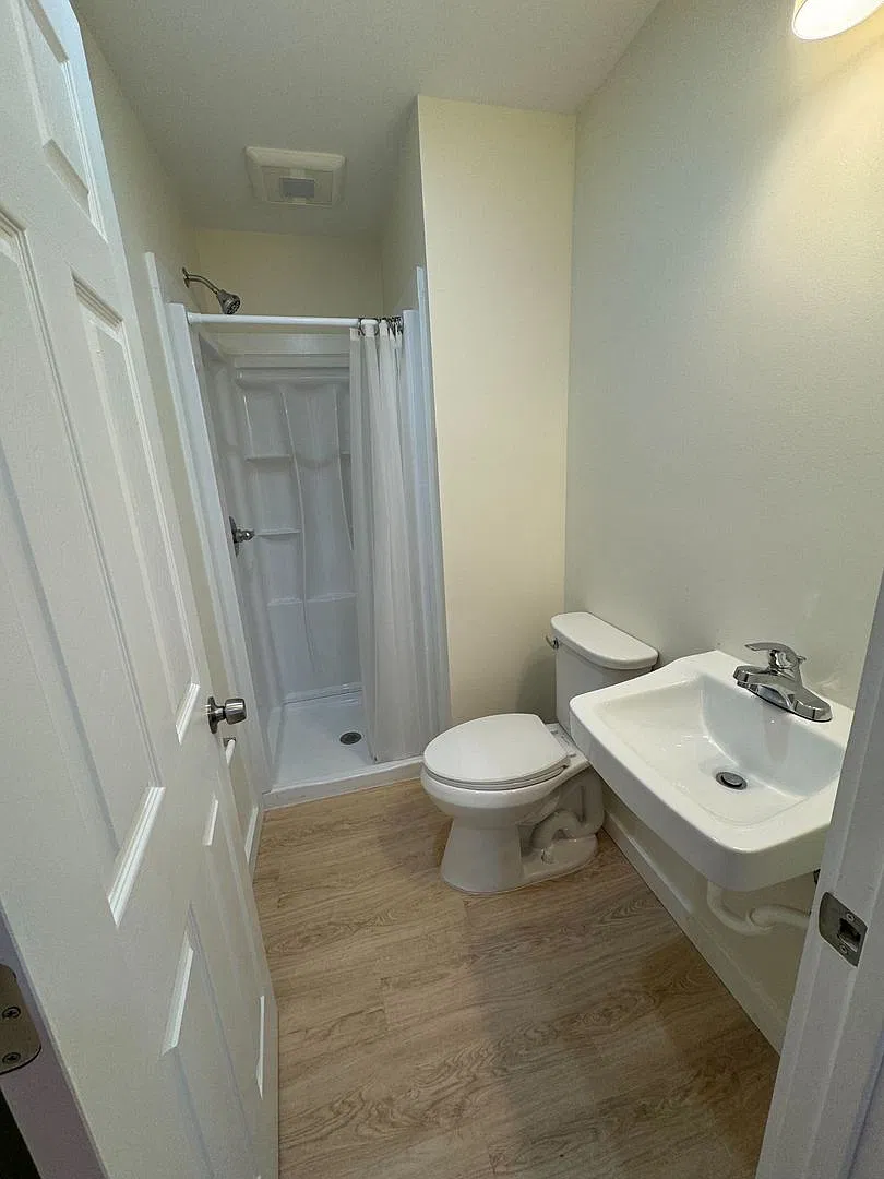 4 Chester Rd — Photo 2