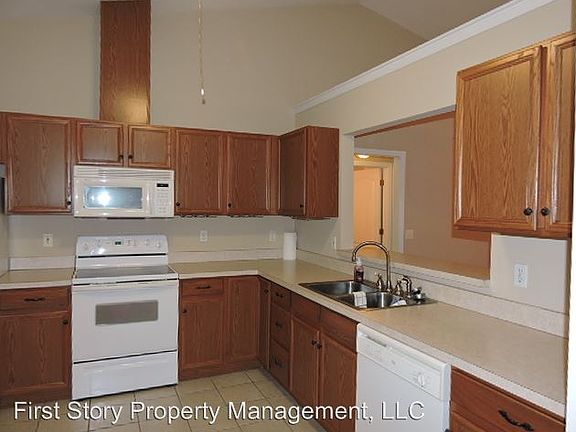 5th image of 3447 Valley Creek Dr