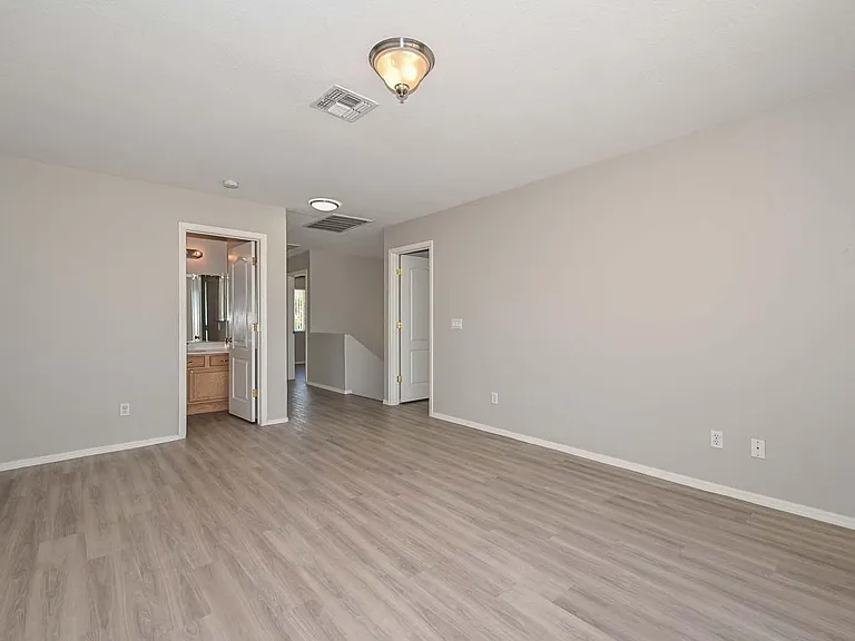 223 S 119th Dr — Photo 33