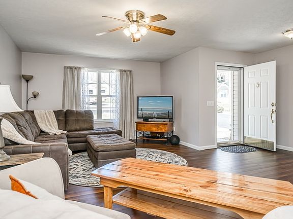 4th image of 4523 Brookshire Dr
