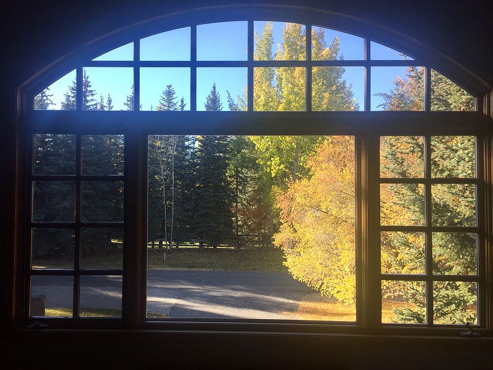 2nd image of 151 Camas Ln