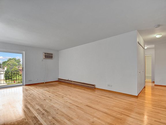 4th image of 9721 S Keeler Ave APT 201