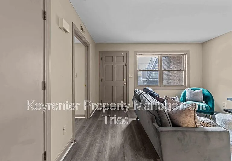 211 McIver St #A — Photo 30