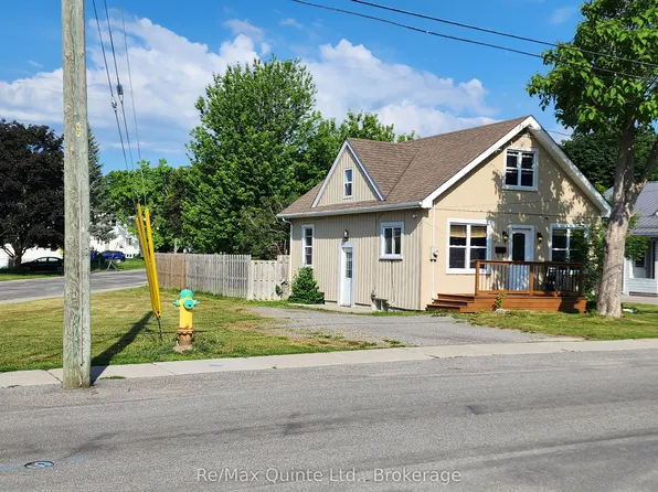 42 Ponton St, Belleville, ON K8P 3T6