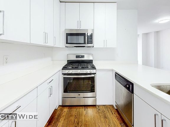 5th image of 240 E 82nd St #10P