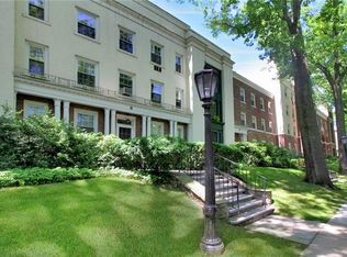 8 Brooklands APT 2B, Bronxville, NY 10708