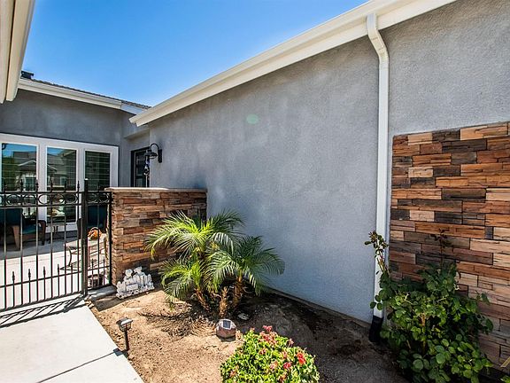 3rd image of 9203 Manor Glen Ln