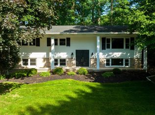 376 Holyoke Dr, York, PA 17402