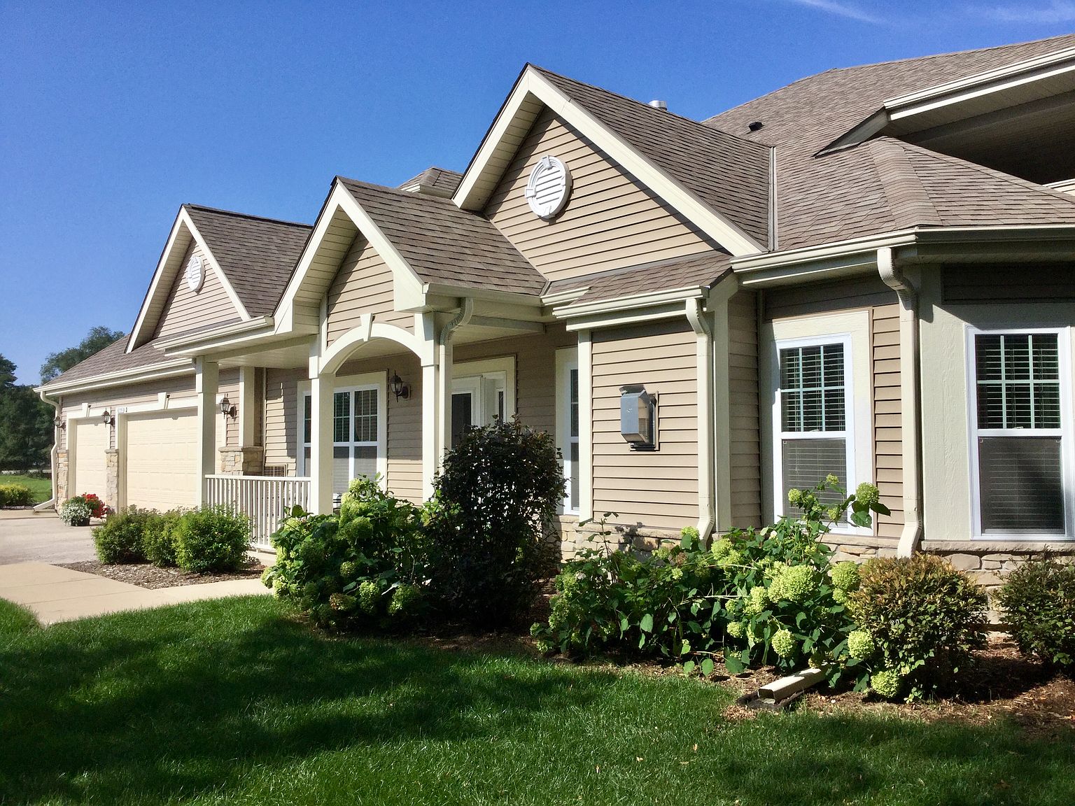 W264N2735 Christian Ln, Pewaukee, WI 53072 Zillow