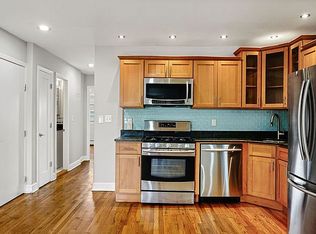 22-49 38th St #3, Astoria, NY 11105