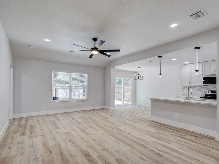 3304 Teasbend Ct — Photo 12