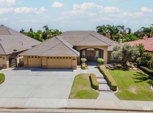 9113 Cross Water Dr, Bakersfield, CA 93312