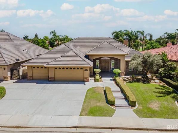 9113 Cross Water Dr, Bakersfield, CA 93312