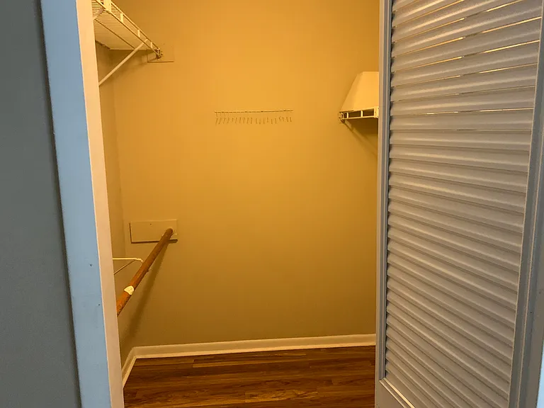 1536 N Carolwood Blvd — Photo 36
