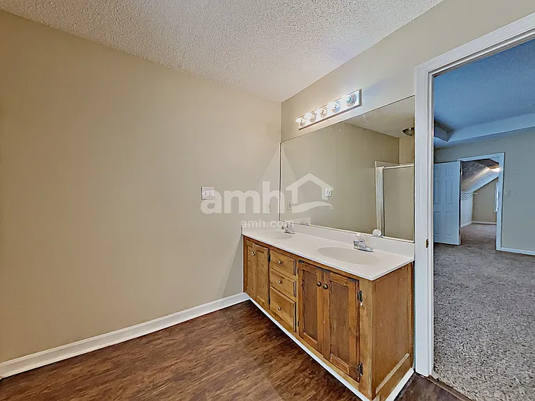 1300 Summit Point Ln — Photo 10
