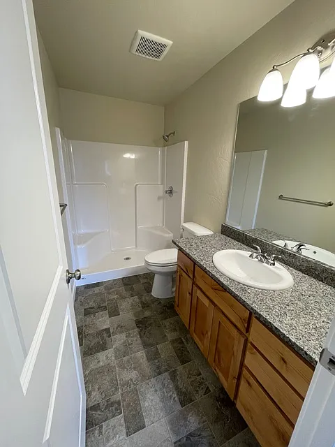 1000 SW Oliver Pl - 1 — Photo 1