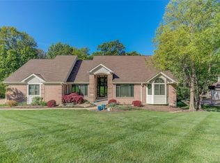 742 River Hills Dr, Fenton, MO