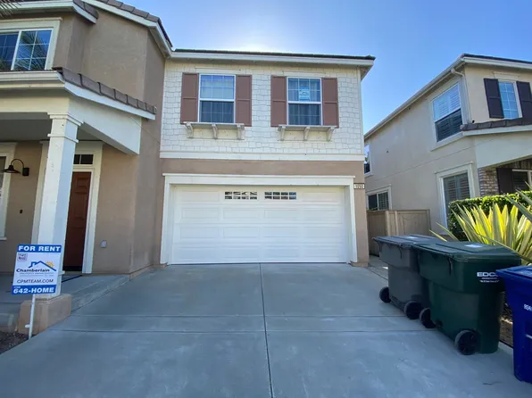 1050 Woodcrest Ln, Vista, CA 92081