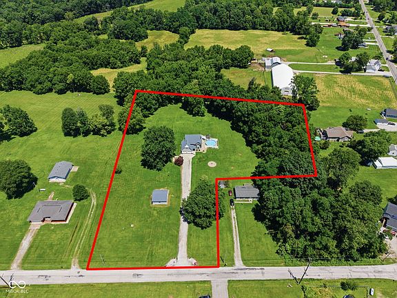 3rd image of 1611 W County Road 300 S