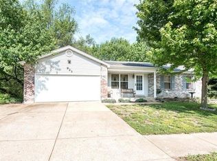 921 Valentine St, Festus, MO