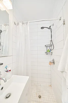 Rented by Living New York | media 13