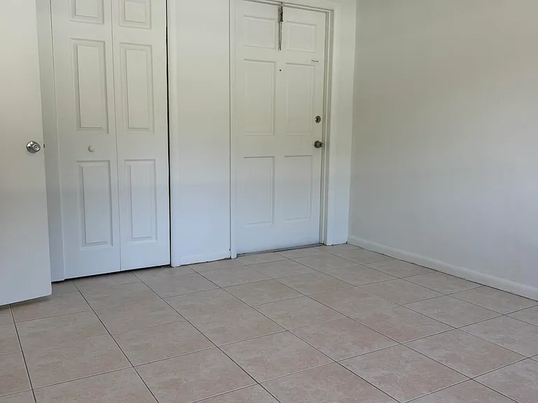 5210 SW 90th Way #2 — Photo 11
