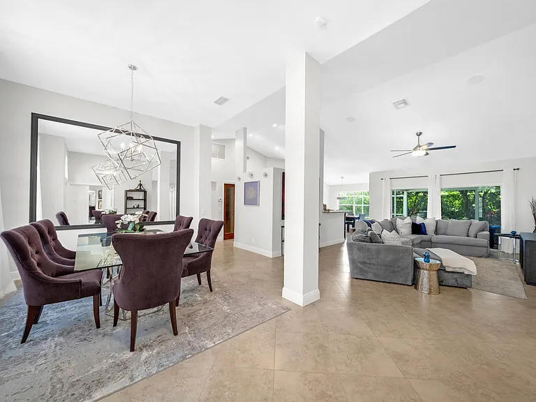 13064 Meadowbreeze Dr — Photo 4