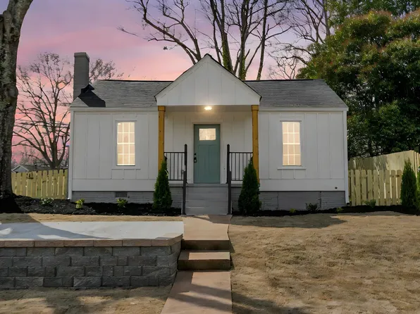 13 Hawthorne Ln, Greenville, SC 29605