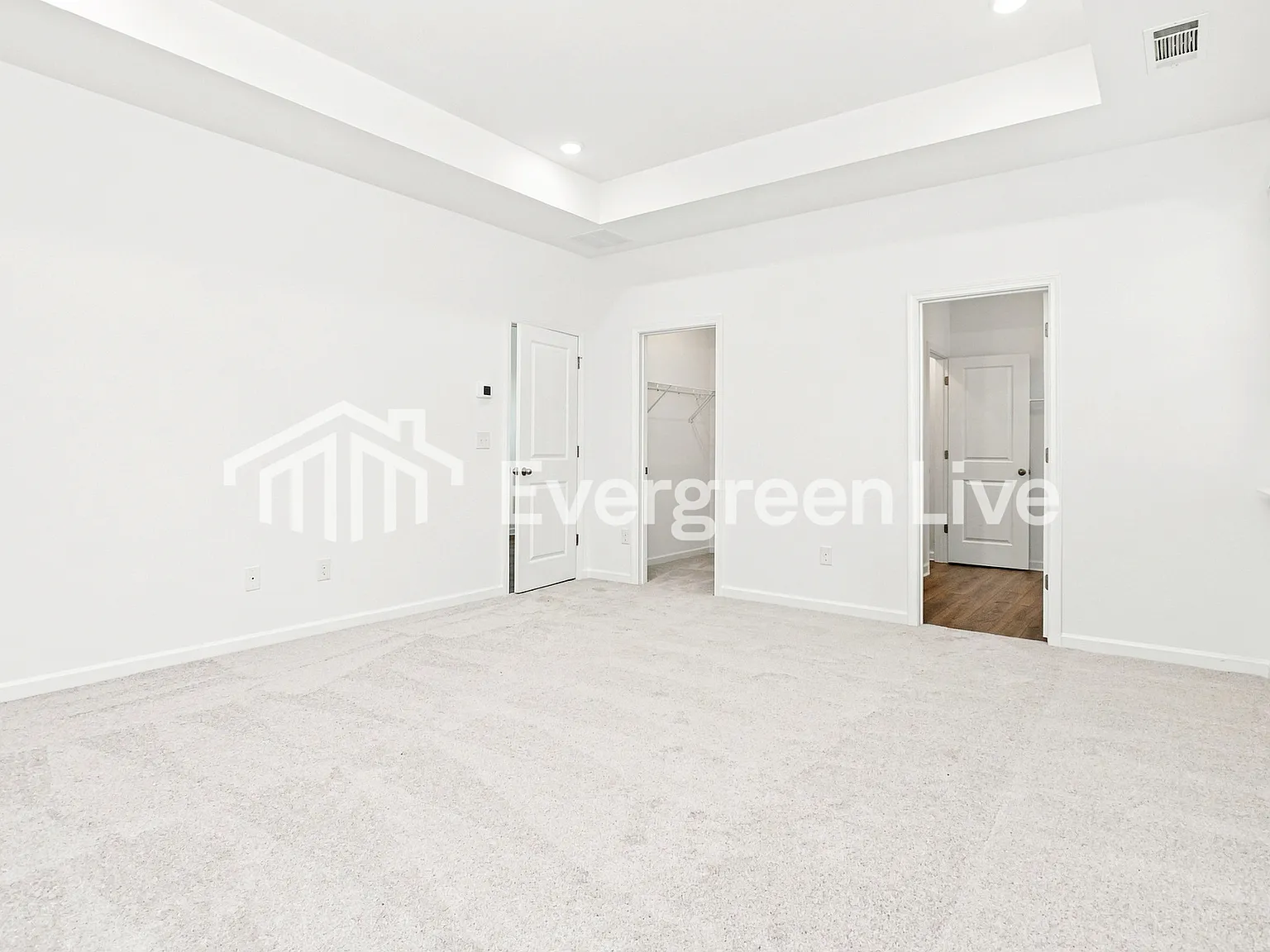 3 bed, 2.0 bath, 1561 sqft, $1,990 — Photo 4