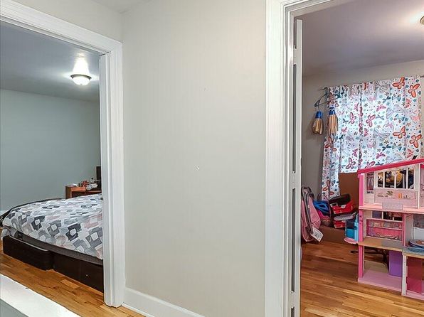 lexington-kentucky-2093667214 picture