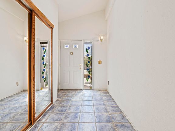 3rd image of 12730 Tulip Ct Space 5