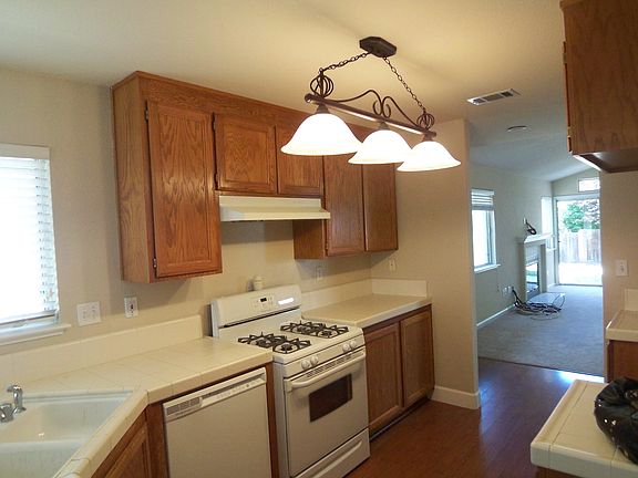 3rd image of 468 Zachary Dr