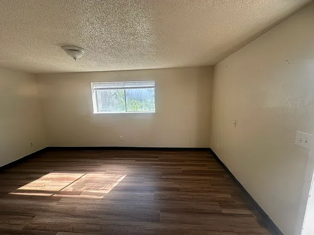 2 bed, 1.0 bath, 900 sqft, $1,375 — Photo 4