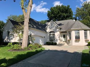 3217 Stone Wall Rd, Maumee, OH 43537