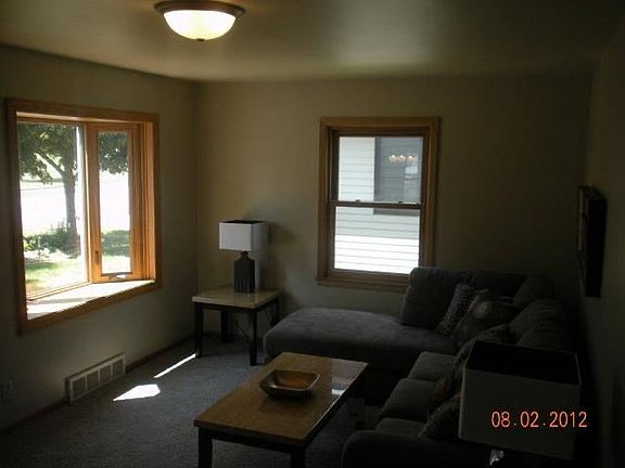 4th image of 469 Skaro St