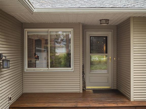 3rd image of 8508 Cedarcrest Dr