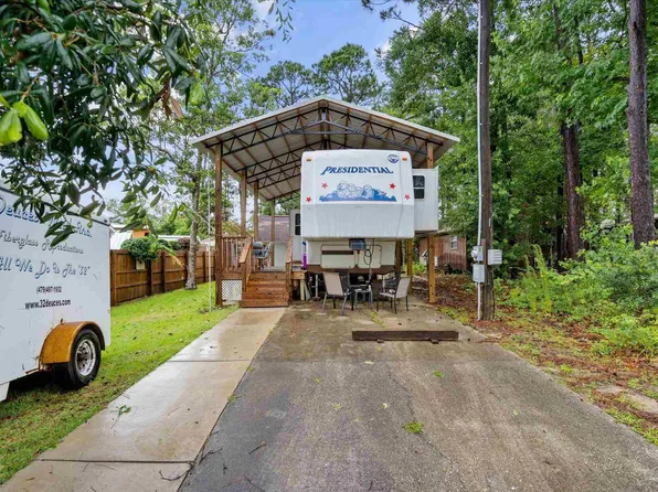 110 Horn Dr, Lillian, AL 36549