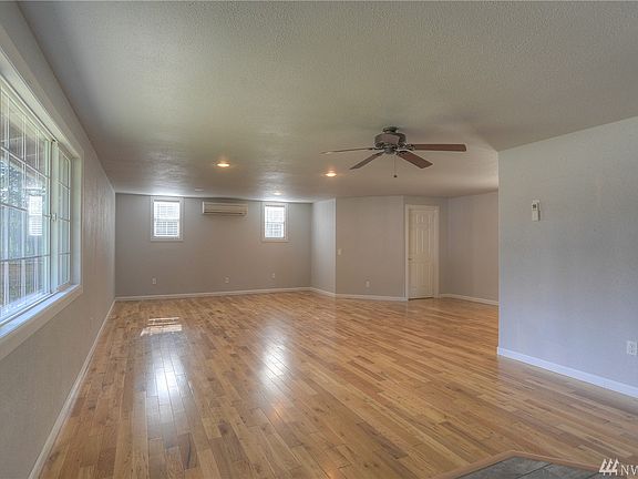 4th image of 4934 Hemphill Dr SE