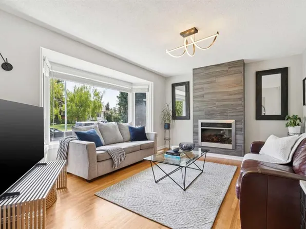 748 E Archwood Rd SE, Calgary, AB T2J 1C2