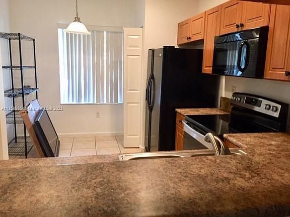 4th image of 8230 SW 29th St #104