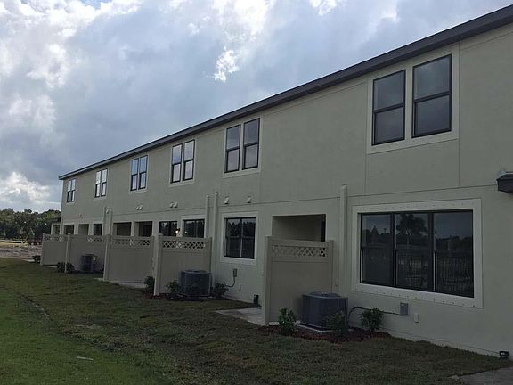 Located on 0086 in Creekwood Townhomes in Bradenton, FL