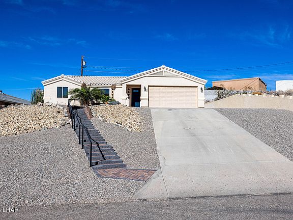 4th image of 4205 Trimaran Dr