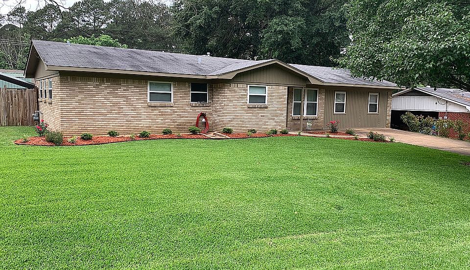 1st image of 1306 Hilltop Dr