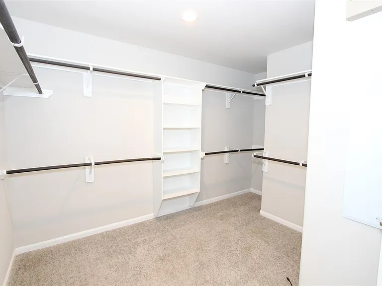1303 Keaton Ct — Photo 12