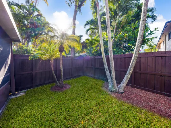 2124 NE 9th Avenue, Wilton Manors, FL 33305