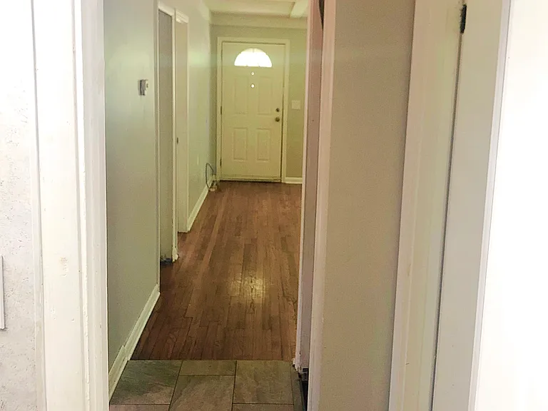 4646 Pelham St — Photo 3